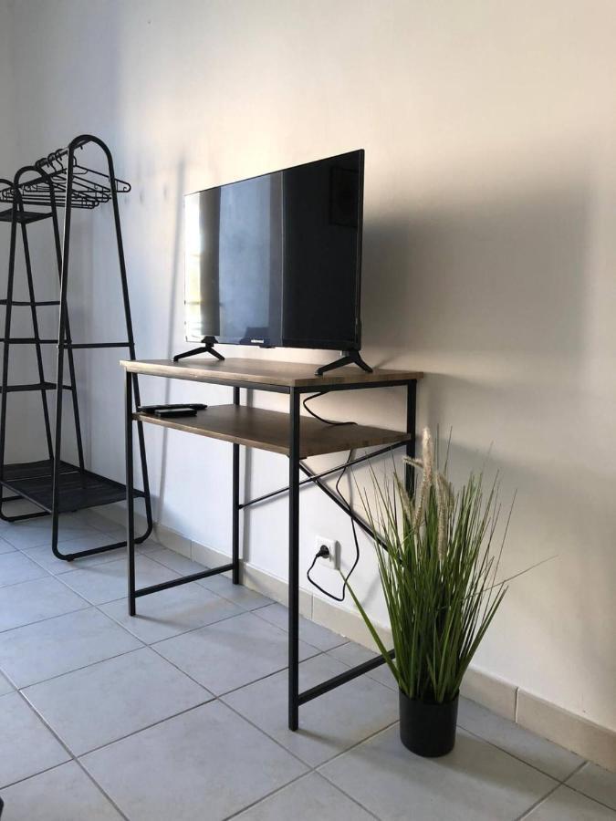 Studio Le 2, Free Parking, Free Wifi, Transports Lejlighed Nîmes Eksteriør billede